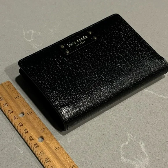 KATE SPADE Wallet Medium Bifold - Picture 2 of 9